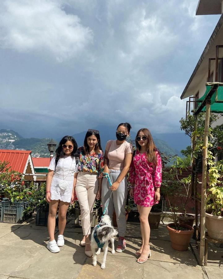 Hostel Backpackers Den Gangtok Exterior foto
